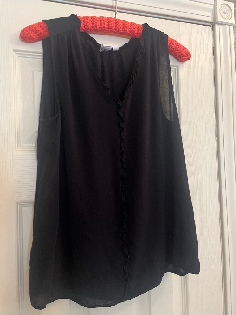 GAP True Black V-neck Sleeveless Ruffle Tank
